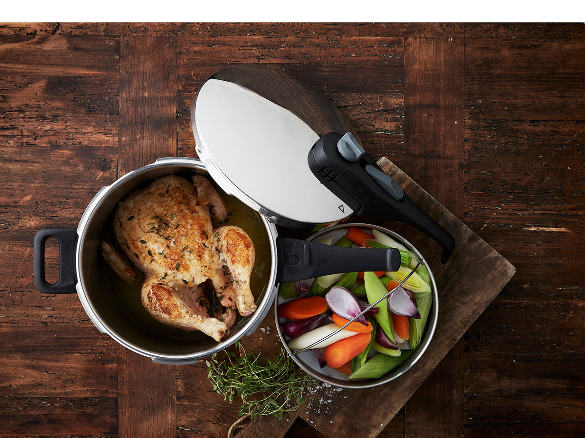 Pressure cooker, 6 litres, with basket/rack, Funktion brand