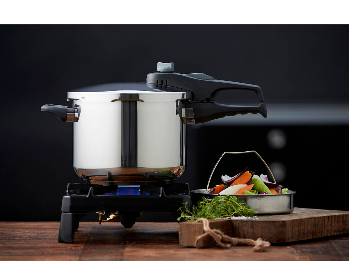 Pressure cooker, 6 litres, with basket/rack, Funktion brand