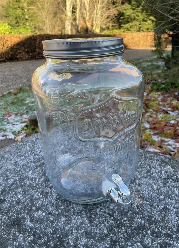 Eddikkrukke i glass med tappekran, grønnrutet stoff, 8 liter
