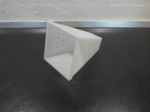 Pyramid-shaped cheese mould for small mould cheeses