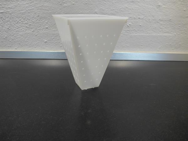 Pyramid-shaped cheese mould for small mould cheeses